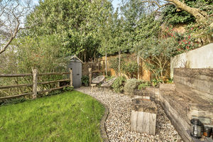 Photo 8- click for photo gallery